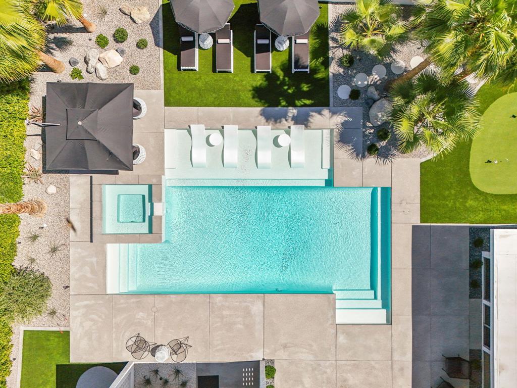 Magnesia Falls Cove - Residential