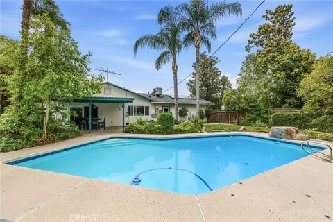 MLS: SR26099815
