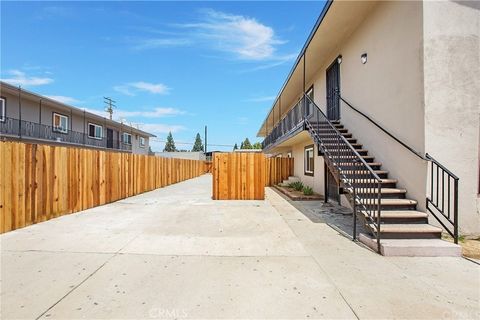 Photo of 1917 W Myrtle St, Santa Ana, CA 92703 (MLS # PW25268690)