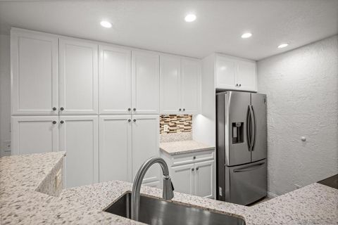 Photo of 7283 Camino Degrazia Unit 11, San Diego, CA 92111 (MLS # 250040568SD) Photo of 7283 Camino Degrazia Unit 11, San Diego, CA 92111 (MLS # 250040568SD)