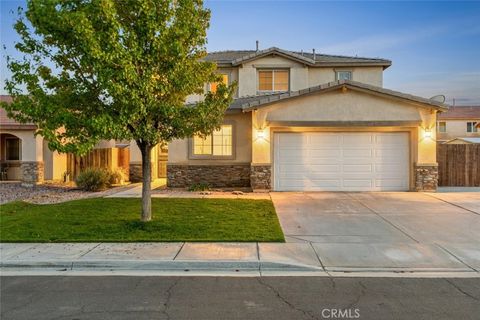 Photo of 3408 Gemstone Ave, Rosamond, CA 93560 (MLS # SR25263055)