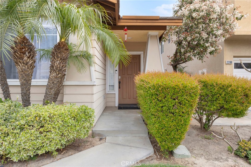 2216 Jeans Court