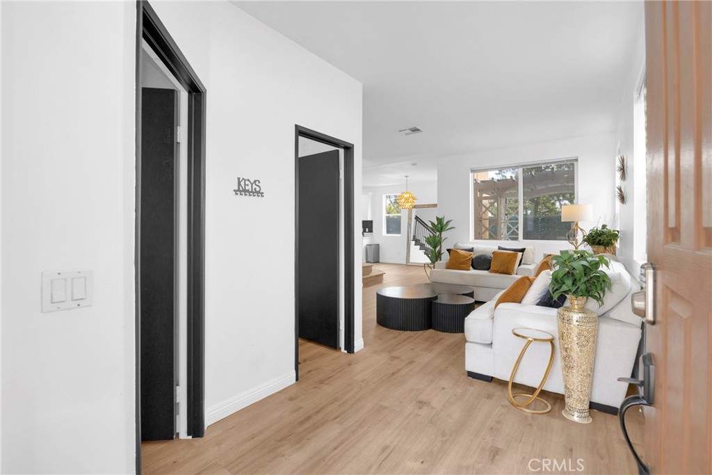 2216 Jeans Court