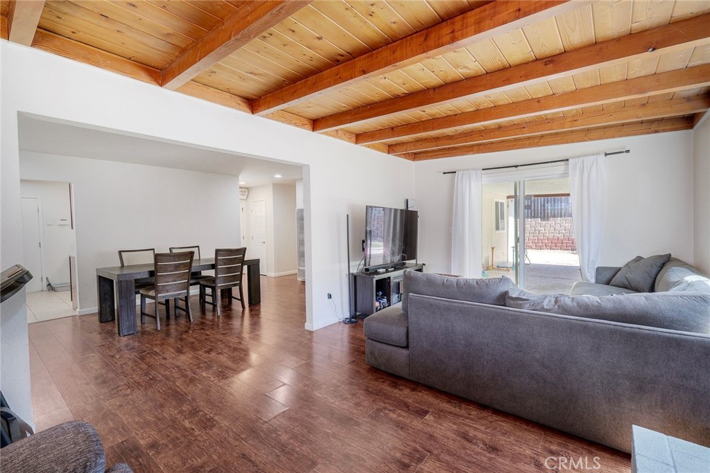 7549 Black Oak