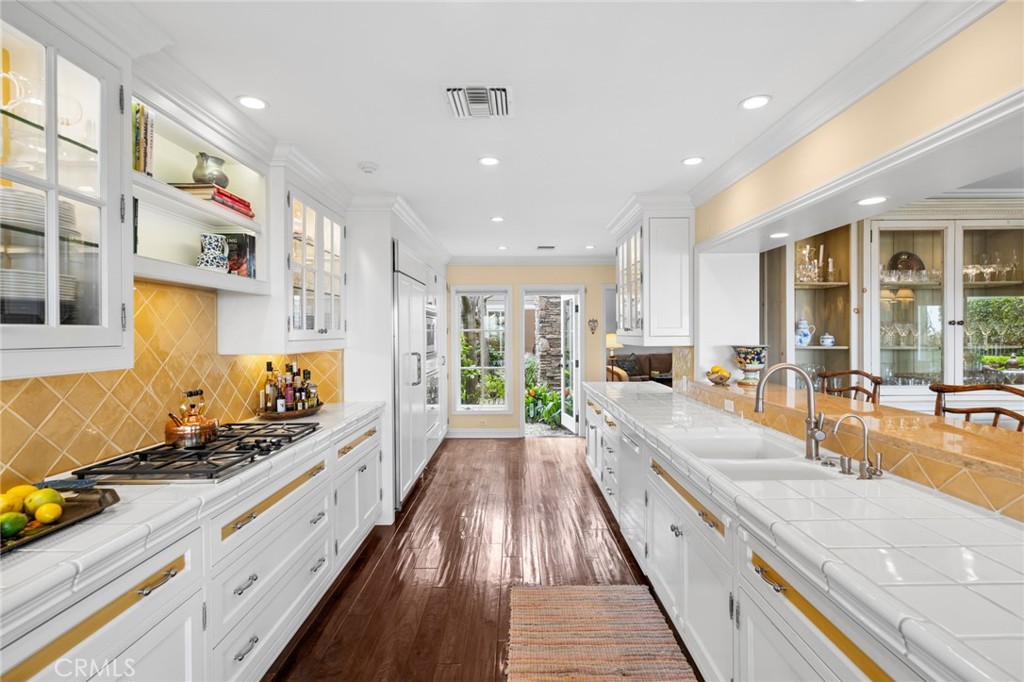 1921 Yacht Colinia, Newport Beach CA 92660 - Photo 8