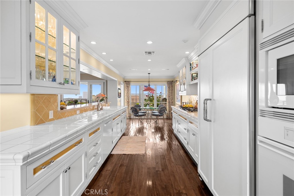1921 Yacht Colinia, Newport Beach CA 92660 - Photo 9