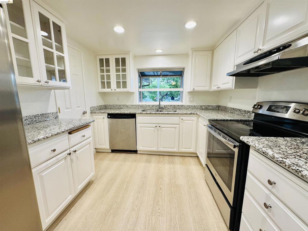 1513 1513 Hargrove Ct