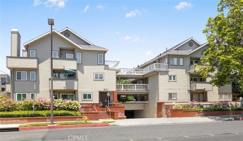 Photo of 961 E California Boulevard #327, Pasadena, CA 91106 (MLS # AR26215139)