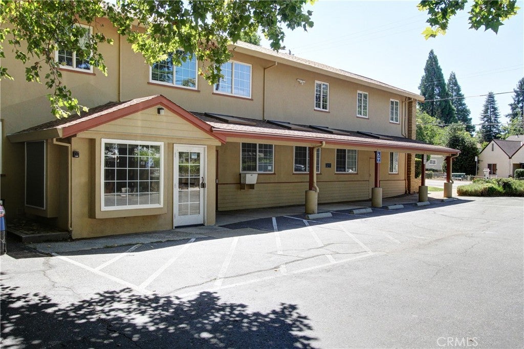 714 W Main St