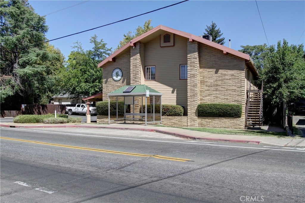 714 W Main St