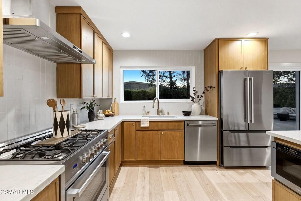 Photo of 5525 Parkmor Road, Calabasas, CA 91302 (MLS # 226000812)