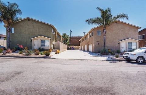 Photo of 1768 NEWPORT AVE #1, Long Beach, CA 90814 (MLS # PW26182413)