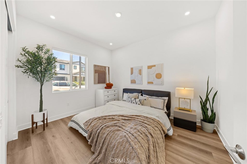 236 Lily Loop