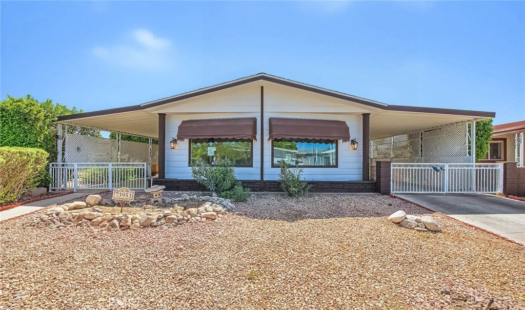 73951 Oak Springs