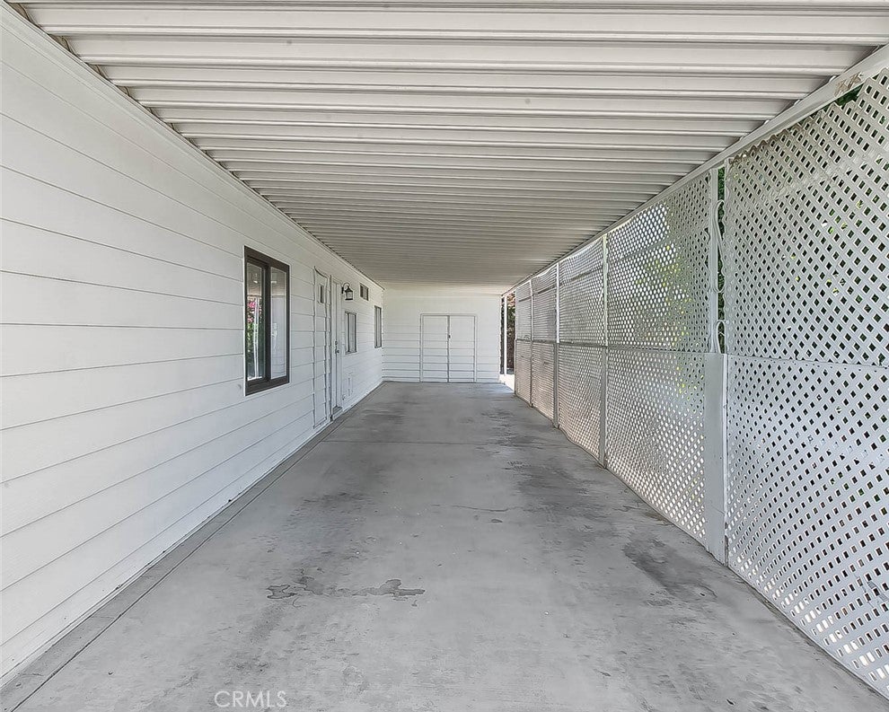 73951 Oak Springs