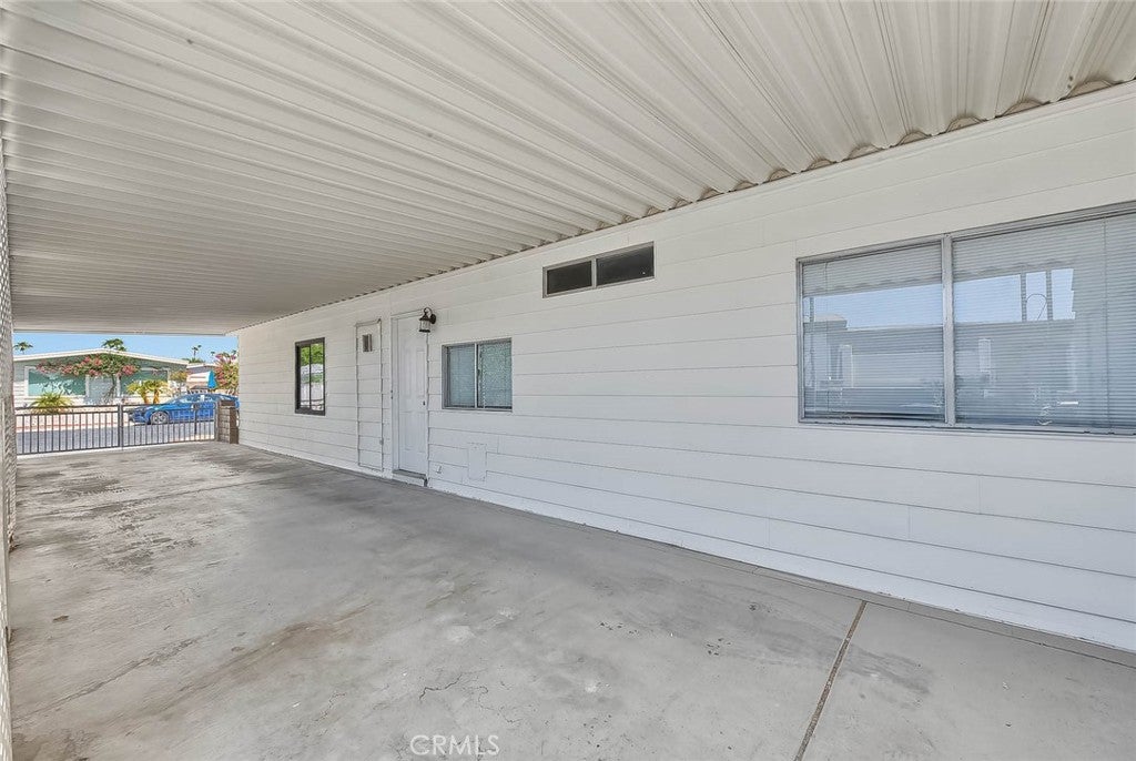 73951 Oak Springs