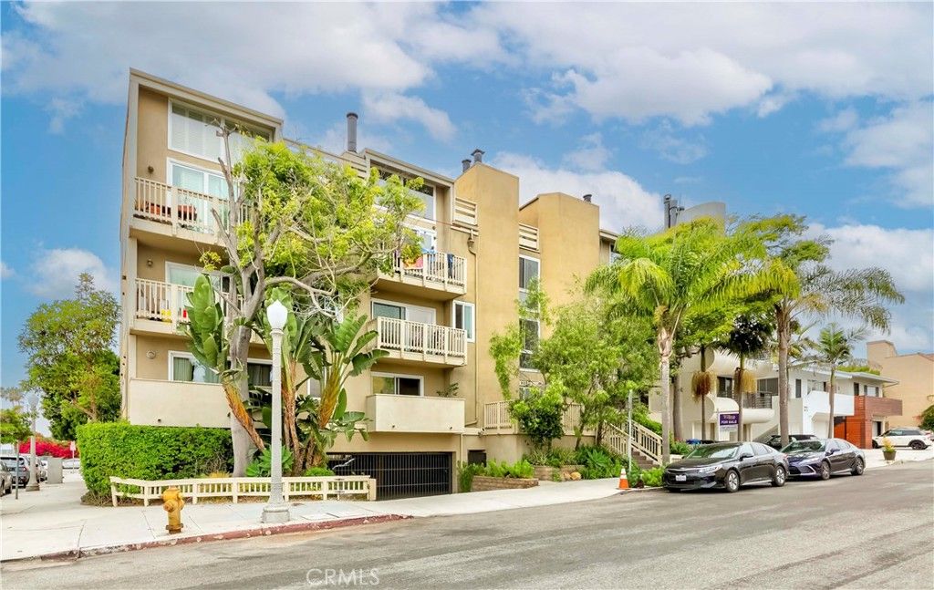 Photo of 6690 Vista Del Mar #H, Playa Del Rey, CA 90293 (MLS # SB25165083)