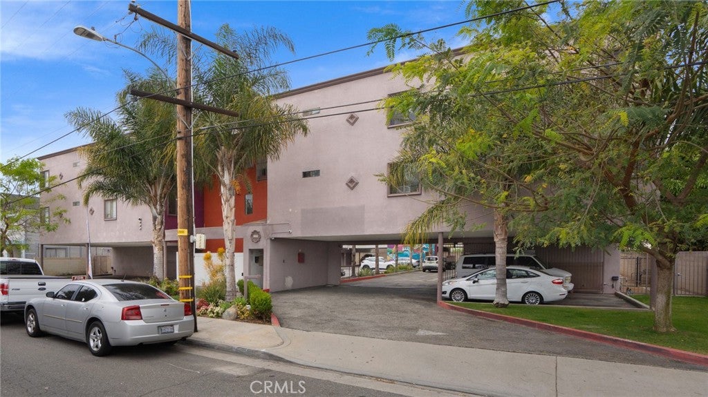 1225 W 166th
