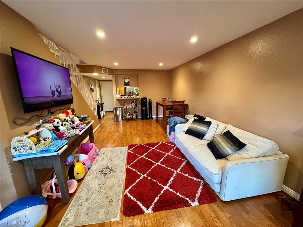 15215 Magnolia Boulevard 102
