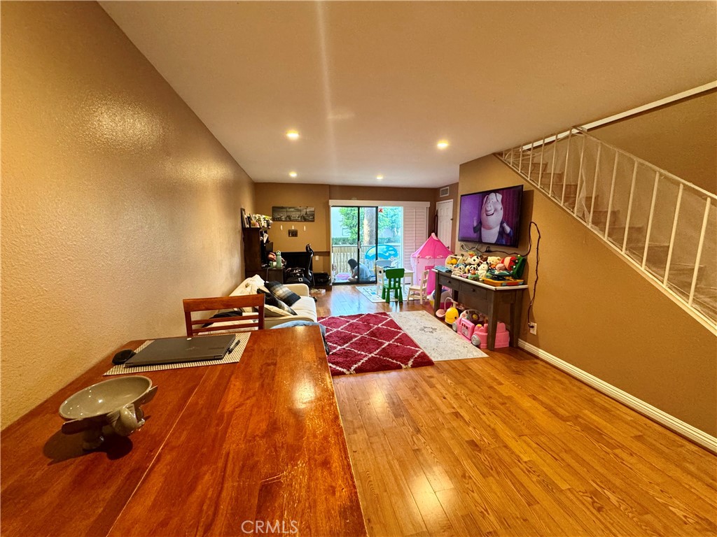 15215 Magnolia Boulevard 102