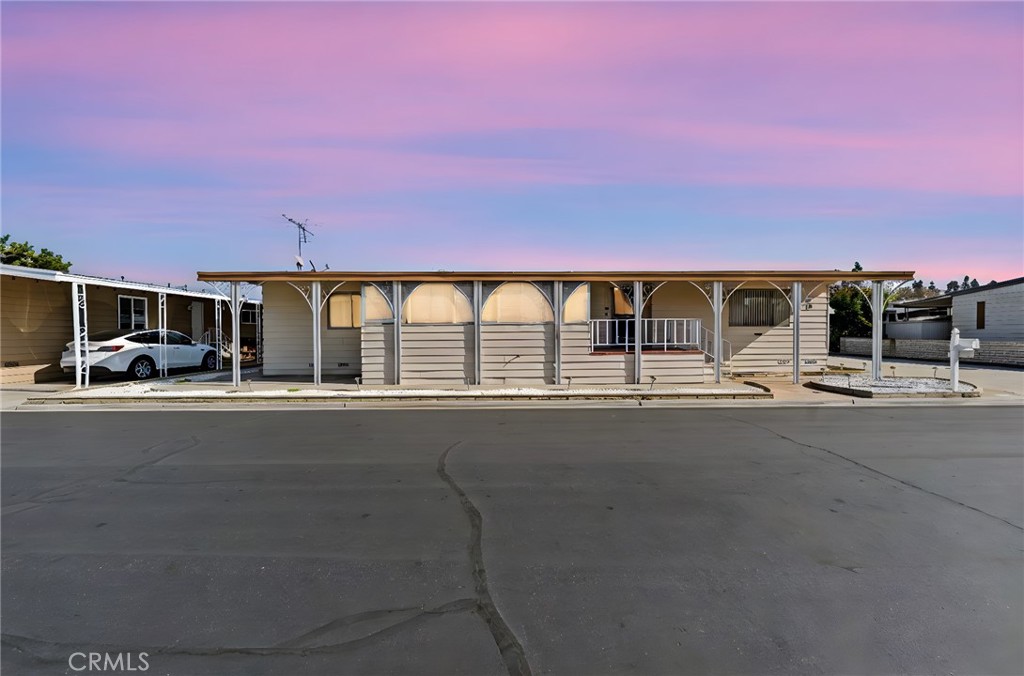 Properties 1 9800 Bolsa 79