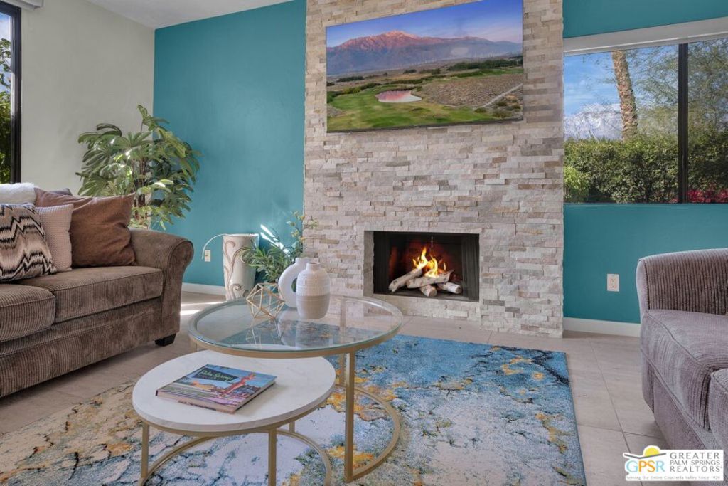 4760 N Winners Circle E