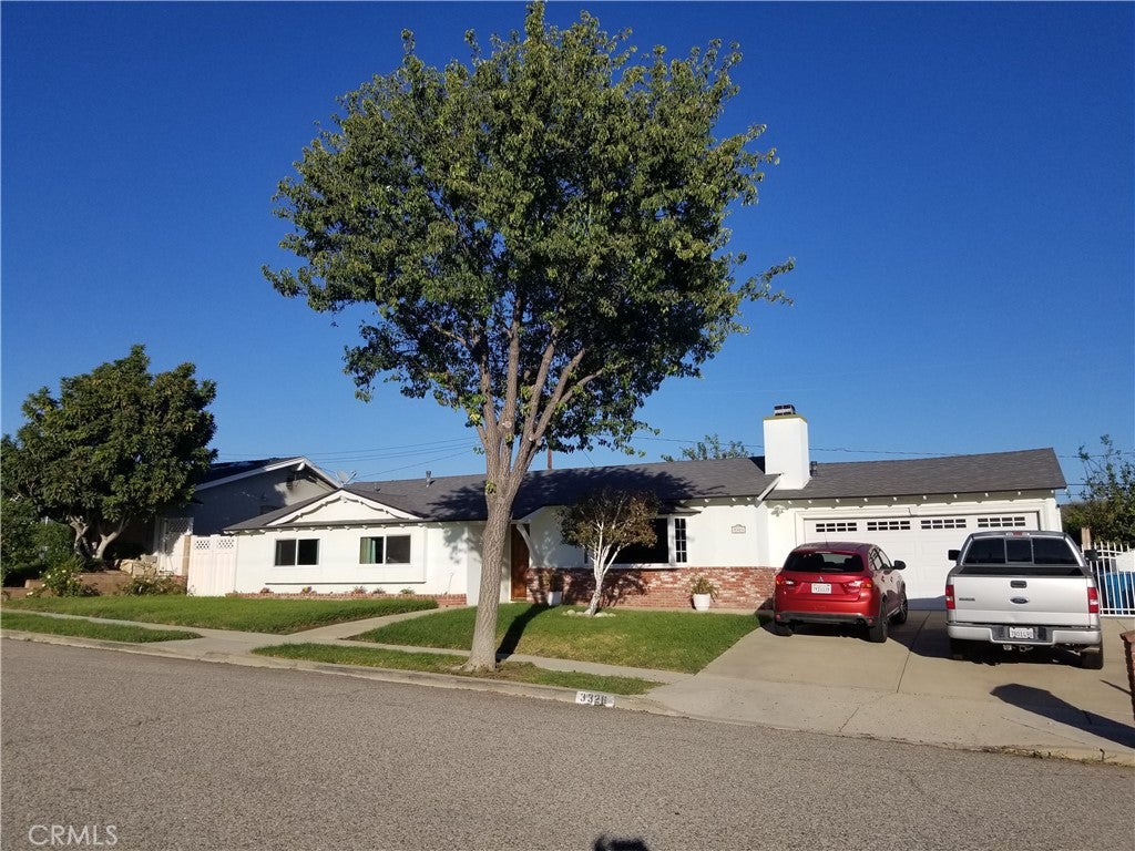 Photo of 3328 Greenville Drive, Simi Valley, CA 93063 (MLS # TR26229587)