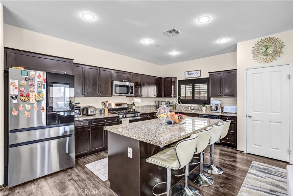 16765 Buttonwood