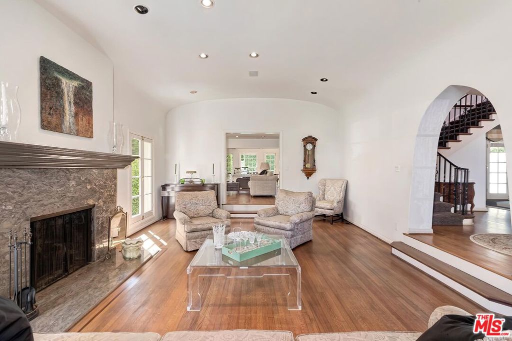 219 S McCarty Drive