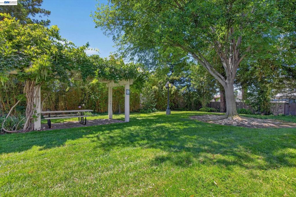 27787 Vasona Ct 13