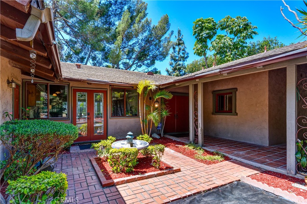 7695 Vale Drive