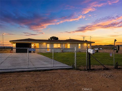 Photo of 30630 Mojave TRL, Helendale, CA 92342 (MLS # HD26159614)