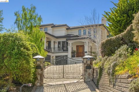 Photo of 7101 Marlborough Terrace Ter, Berkeley, CA 94705 (MLS # 41126389)