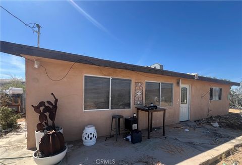 Photo of 4190 Kern Rd, 29 Palms, CA 92277 (MLS # JT26074205)