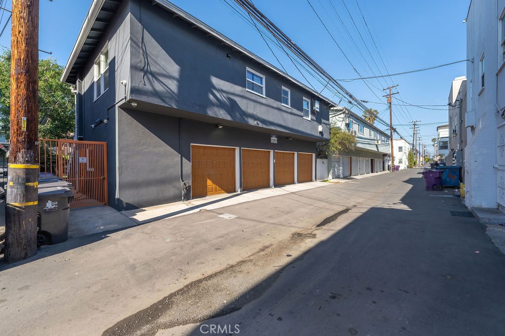 1334 E 1st Street 5