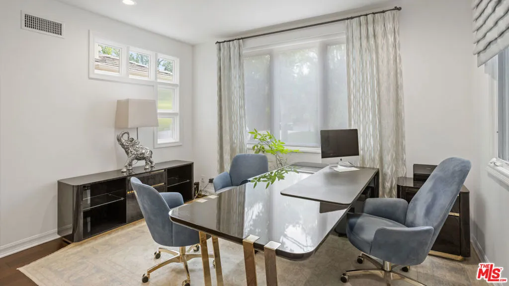 Westlake Village, California 91361, United States, 5 Bedrooms Bedrooms, ,6 BathroomsBathrooms,Residential,Active,217986