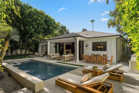Photo of 16130 Otsego Street, Encino, CA 91436 (MLS # SR26144396)