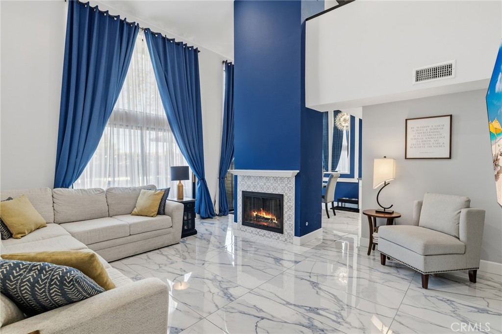 Vista Valencia (VVAL) - Residential