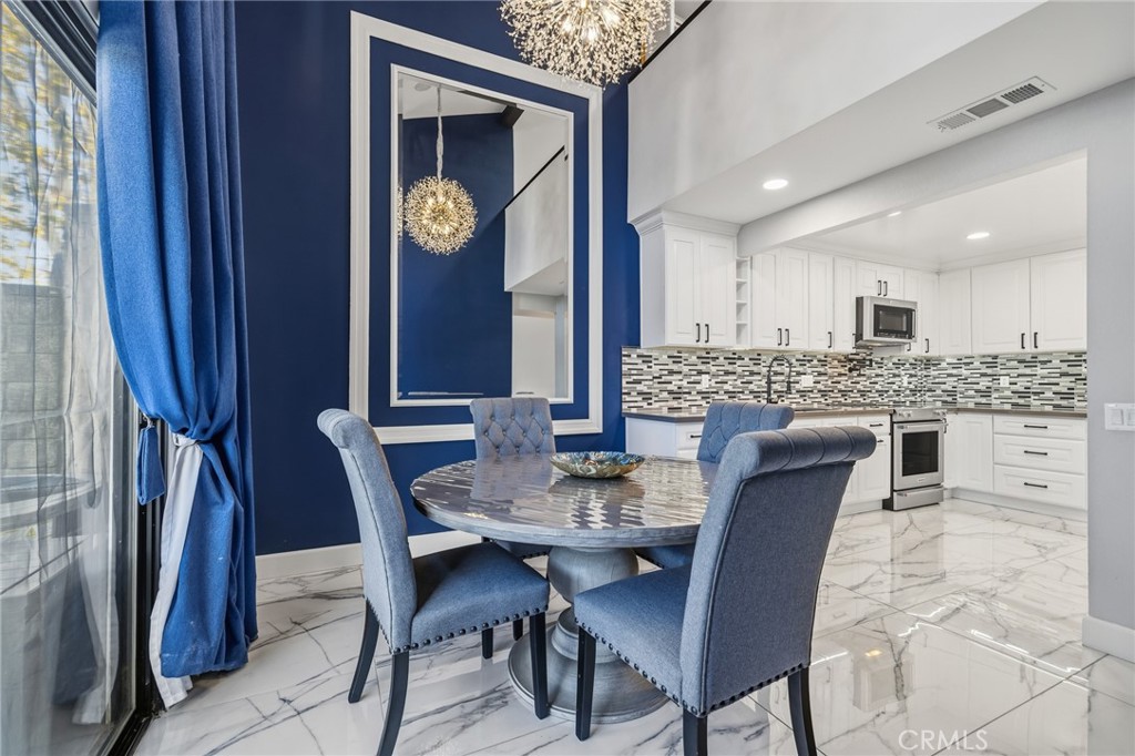 Vista Valencia (VVAL) - Residential