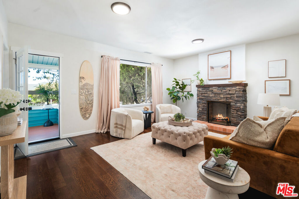 315 E Micheltorena Street