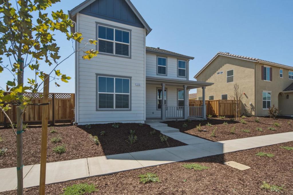 113 Carmona Drive