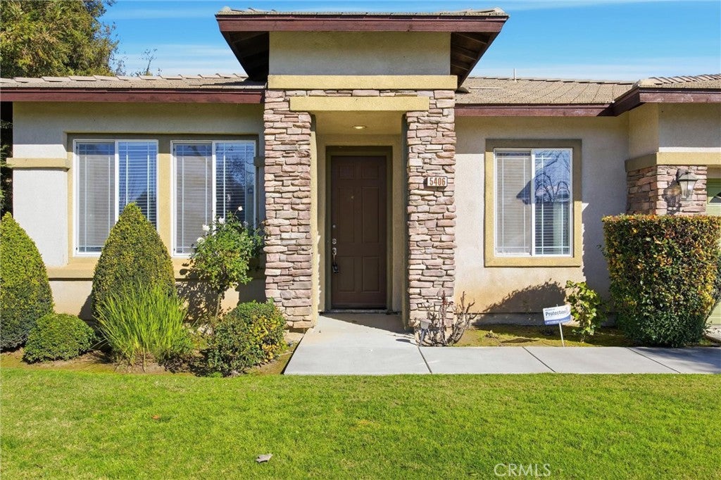 Photo of 5406 Pelican Hill Drive, Bakersfield, CA 93312 (MLS # PI26130660)