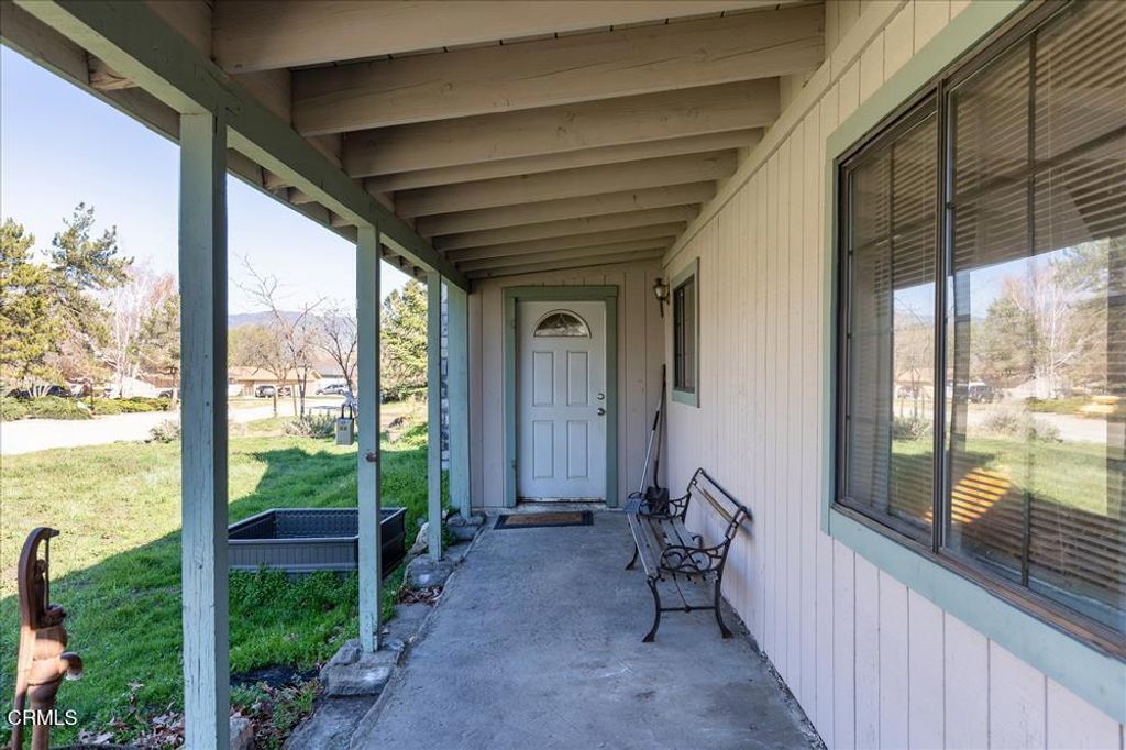 Photo of 30040 Jamaica Dunes Drive, Tehachapi, CA 93561 (MLS # V1-35354)
