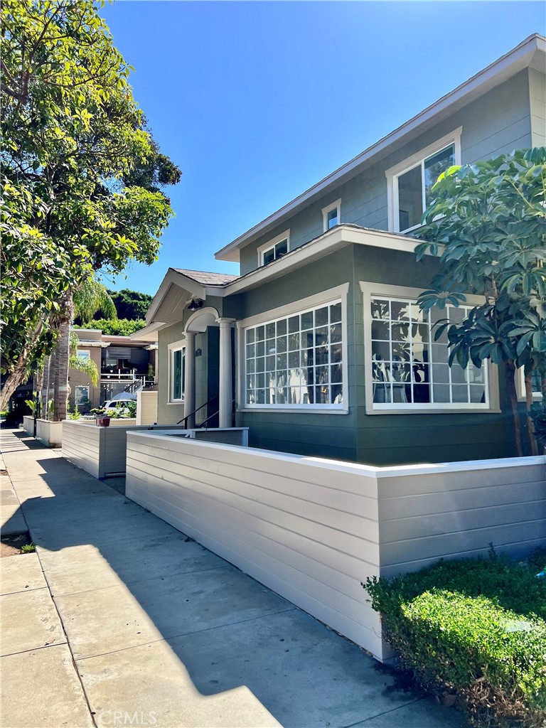 Alamitos Beach (AB) - Residential Lease