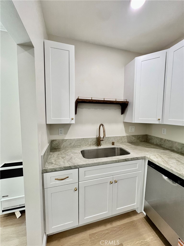 Alamitos Beach (AB) - Residential Lease