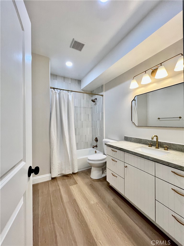 Alamitos Beach (AB) - Residential Lease