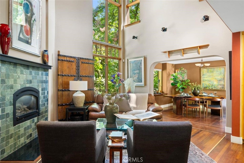 1253 Woodland Avenue