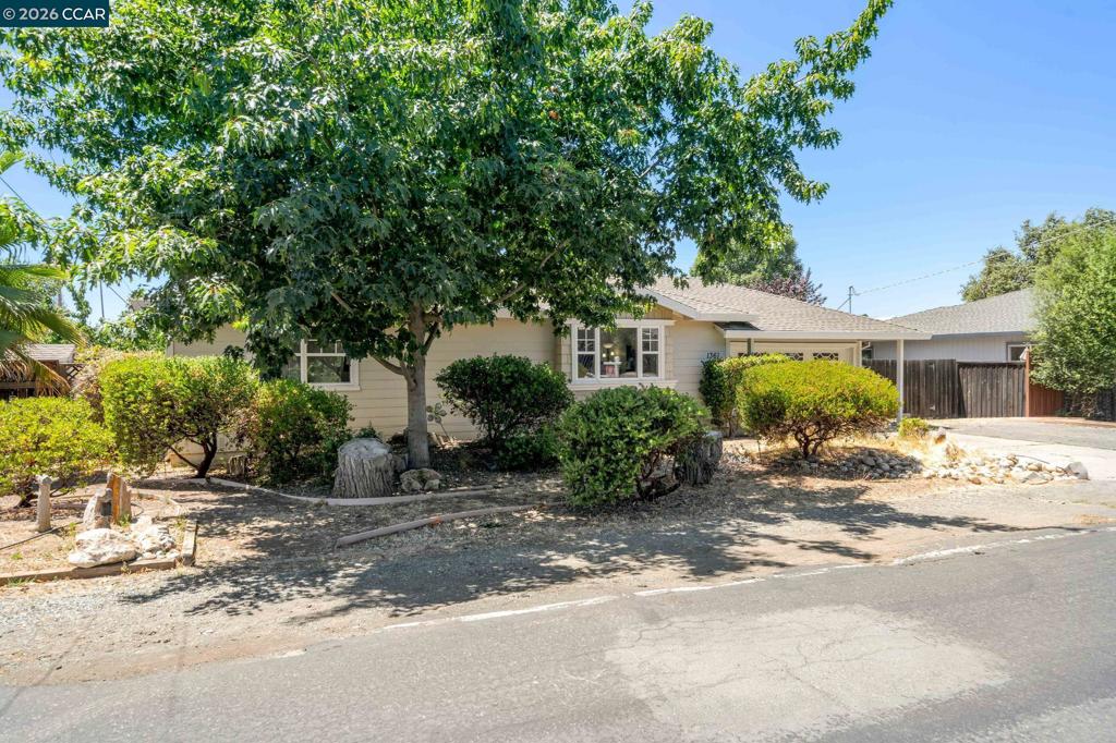 1361 La Vista Ave AVE, Concord CA 94521