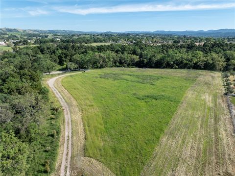 Tiny photo for 8 Championship Lane, Templeton, CA 93465 (MLS # NS26065342)