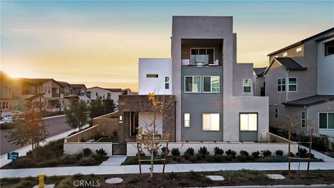 113 Junco Irvine CA 92618